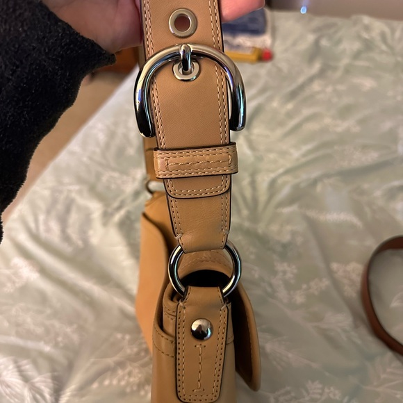 Coach - Picture 4 of 4